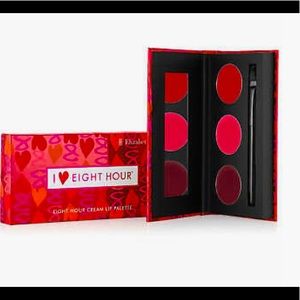 Elizabeth Arden lip palette